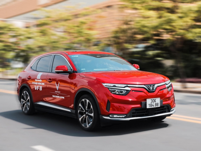 VinFast VF 8 Lux